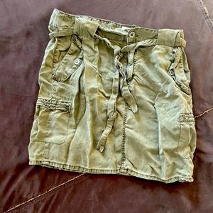 label of graded goods green skirt medium